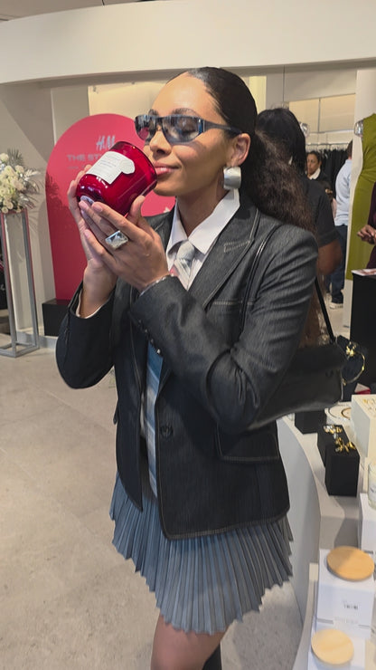 rose cerise amande Cherry Almond Rose Hand-poured Soy Candle | 12oz