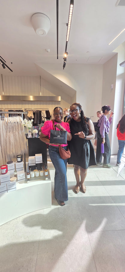 rose cerise amande Cherry Almond Rose Hand-poured Soy Candle | 12oz